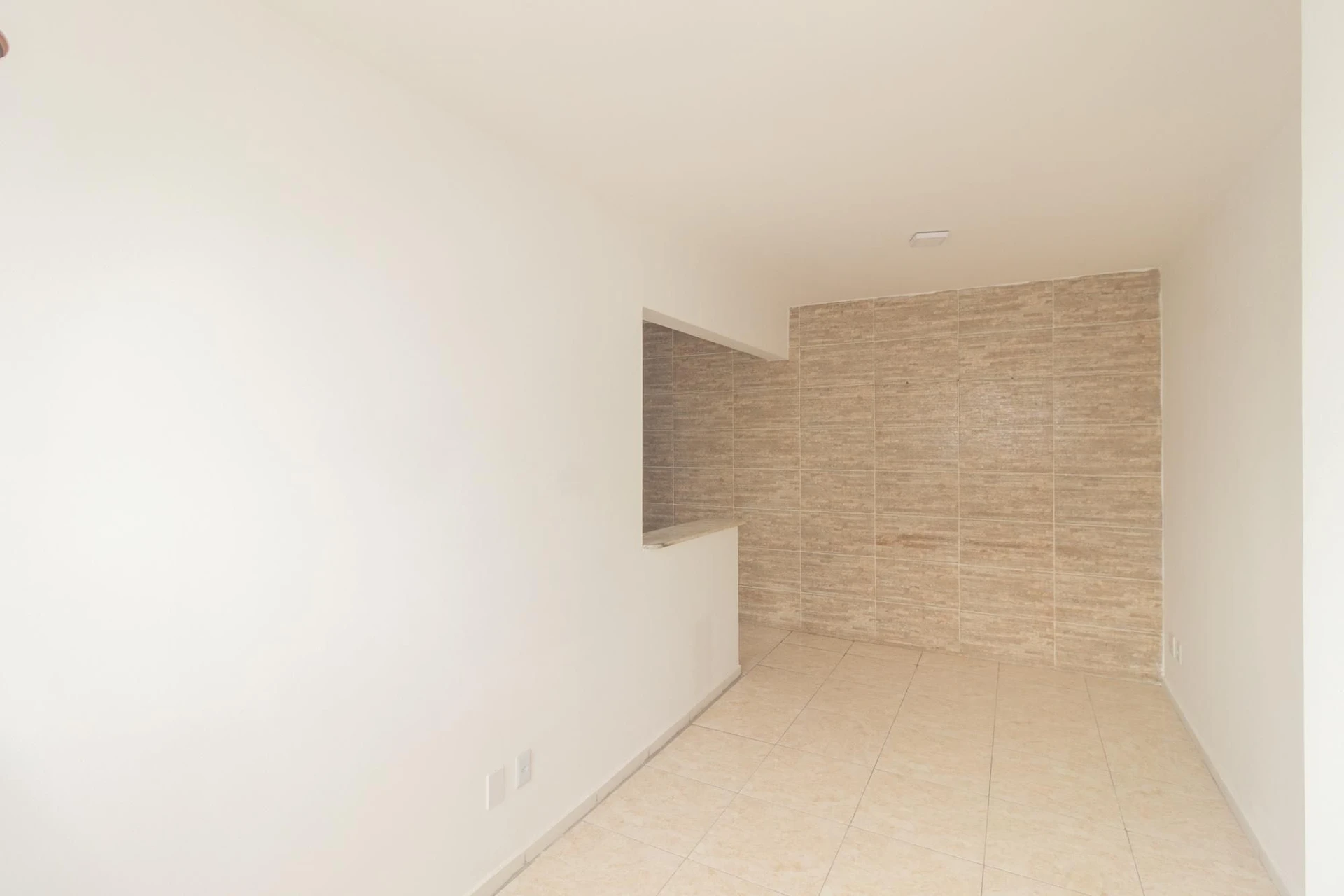 Unfurnished apartment with 2 bedrooms and open-air pool — photo 13