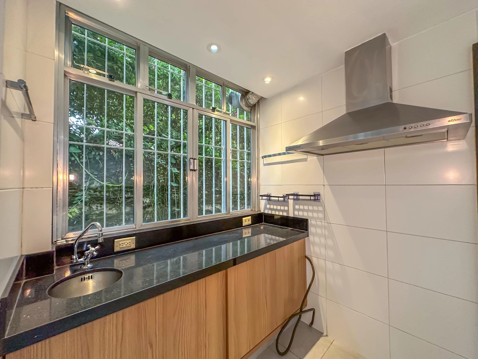 Apartment, 275 m², with a glass-enclosed balcony — photo 18