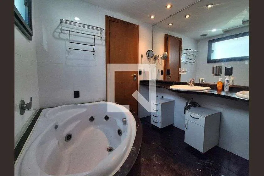 Apartamento de 380 m² com cozinha integrada e 4 quartos — photo 10