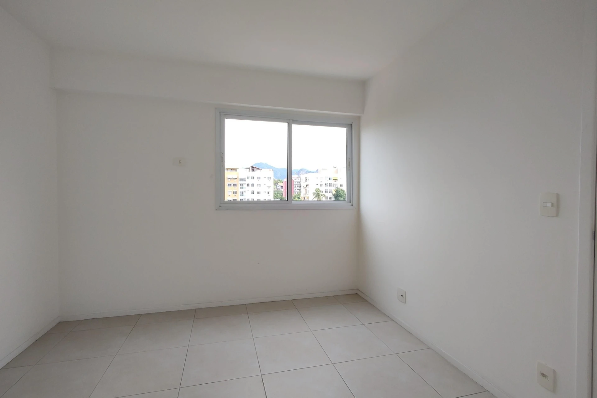 Apartamento sem mobília com 2 quartos e varanda — photo 48