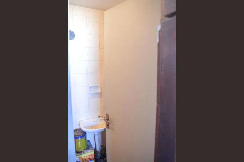 2-bedroom apartment with a closed kitchen and gas stove — photo 29