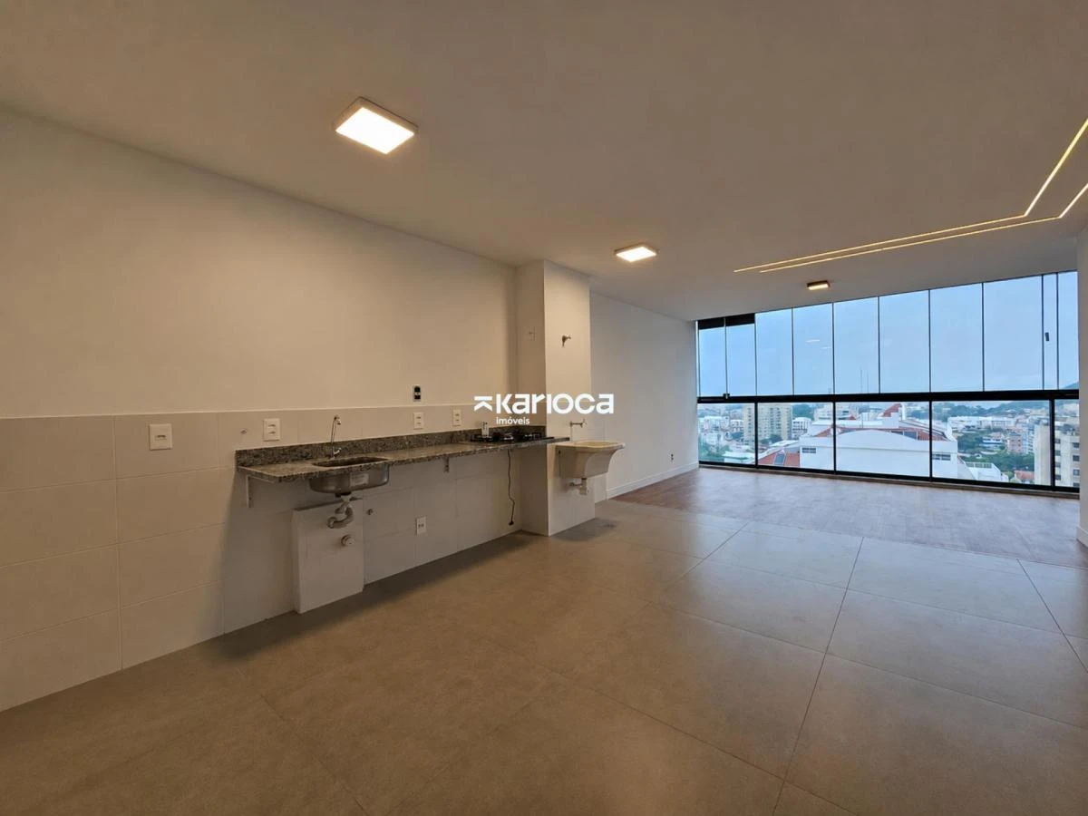 3-bedroom apartment with floor-to-ceiling windows — photo 2