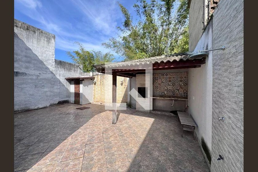 Garden in a 3-bedroom house, 180 m² — photo 49