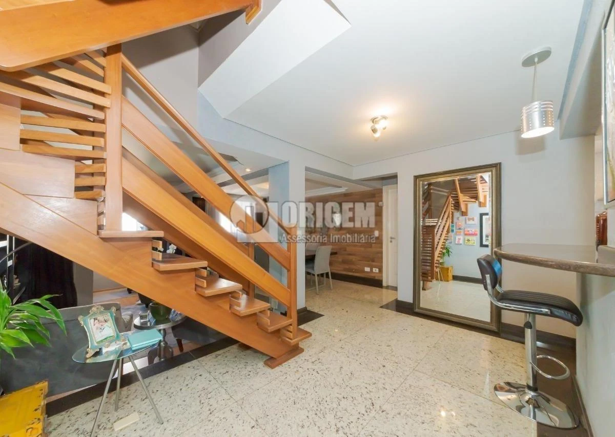 Furnished 216 m² apartment with 3 en-suites — photo 23