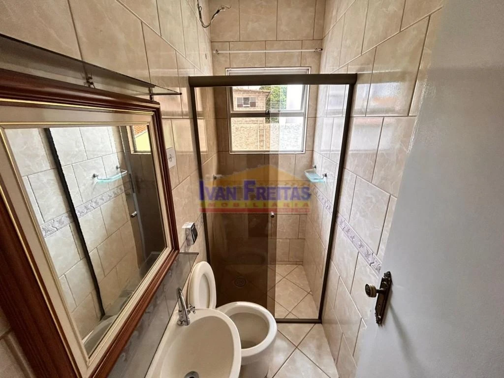 3-bedroom house with a walk-in closet in Curitiba — photo 20