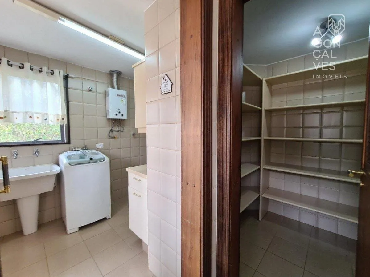 Furnished house with 3 bedrooms, 1000 m² and 4 parking spots — photo 16
