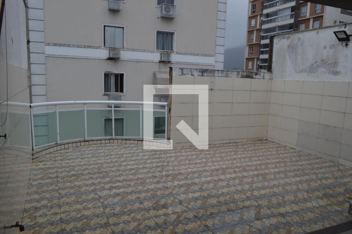 Casa de 3 dormitorios con balcón y jardín privado — photo 30