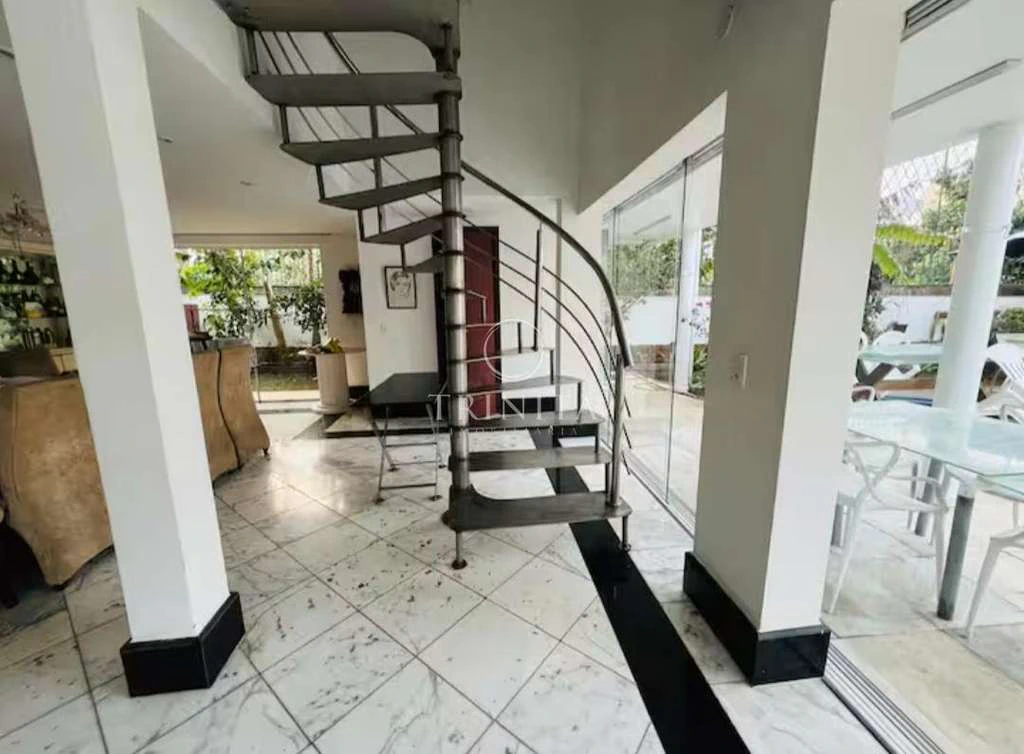 Furnished house with 7 bedrooms and 9 bathrooms — photo 13