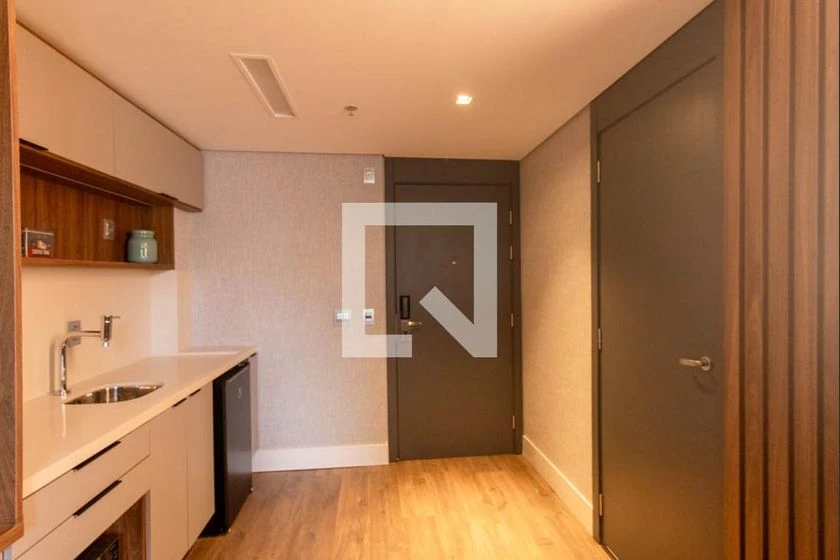 Apartamento de 1 dormitorio con cocina compacta — photo 10