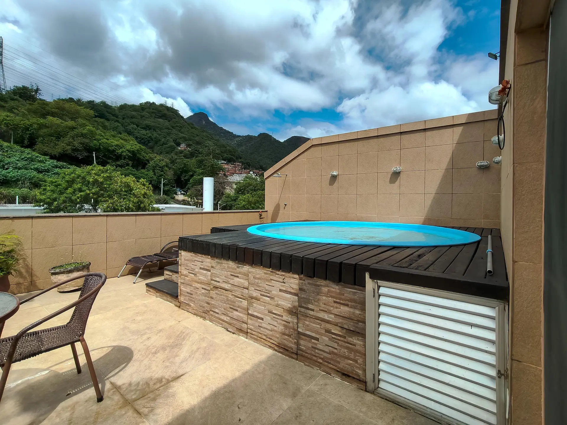 Mountain view in a 3-bedroom apartment, 200 m² — photo 25