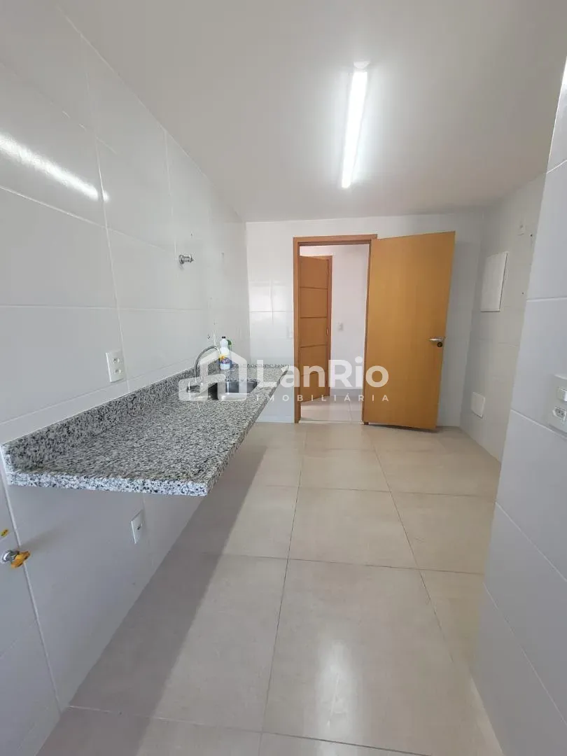 Water view in a 4-bedroom apartment, 240 m² — photo 14