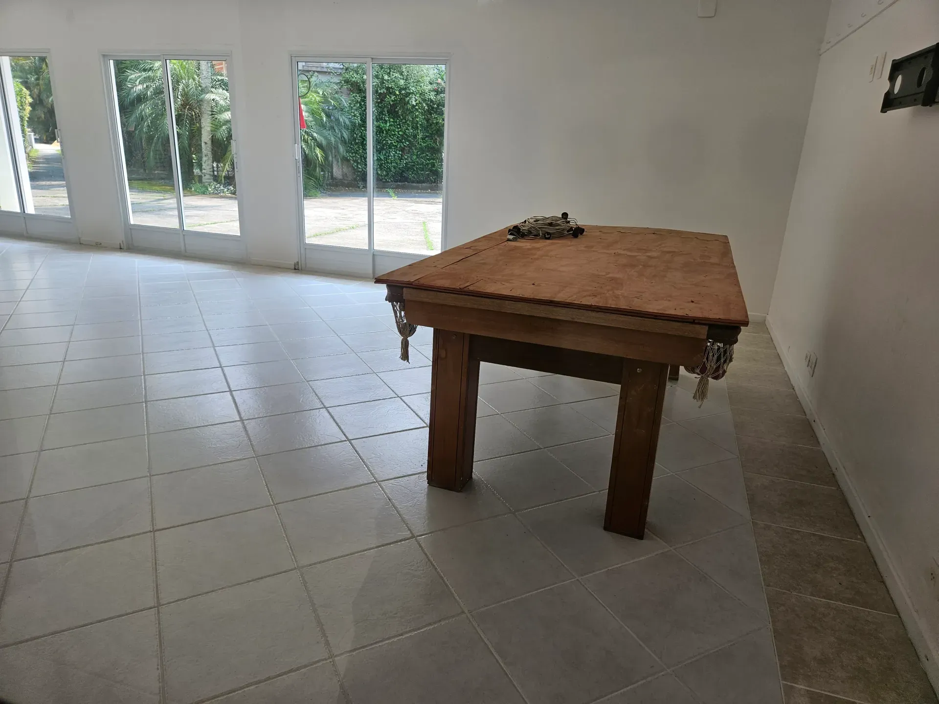 6 quartos e janelas do piso ao teto: casa de 504 m² — photo 27