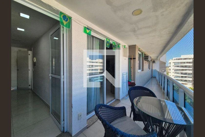 Furnished apartment with 5 bedrooms, balcony and 196 m² — photo 31