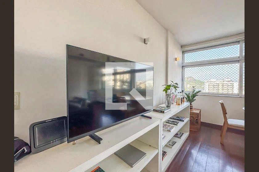 Furnished apartment with 2 bedrooms and 80 m² — photo 43