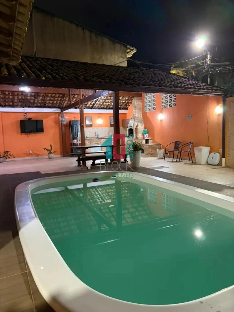 House with shared outdoor pool, 2 bedrooms and 400 m² — photo 20
