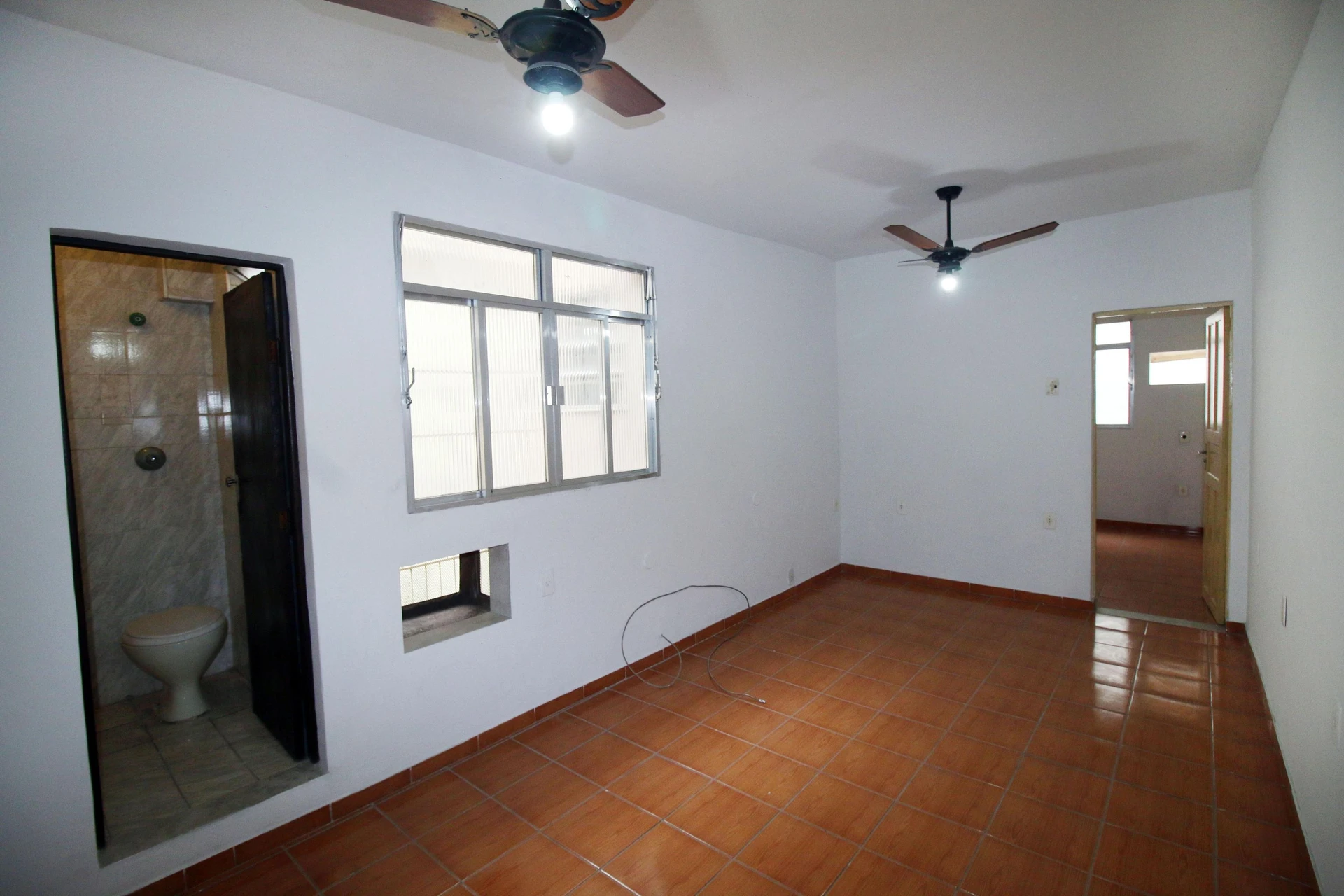 Rental house with 3 en-suite bedrooms and 4 bathrooms — photo 14