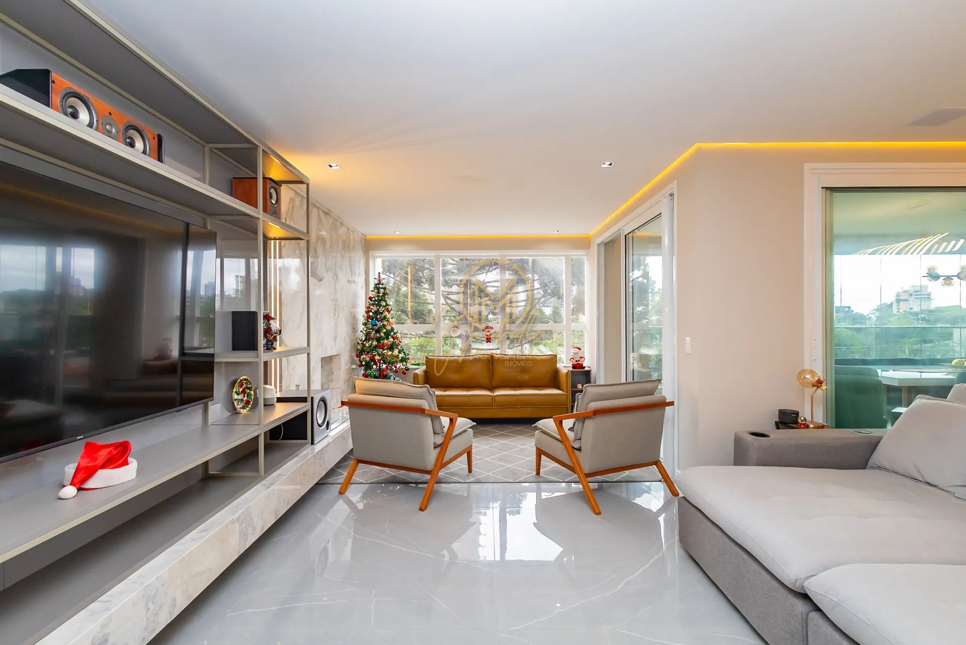 Furnished 462 m² apartment with 4 en-suite rooms — photo 43