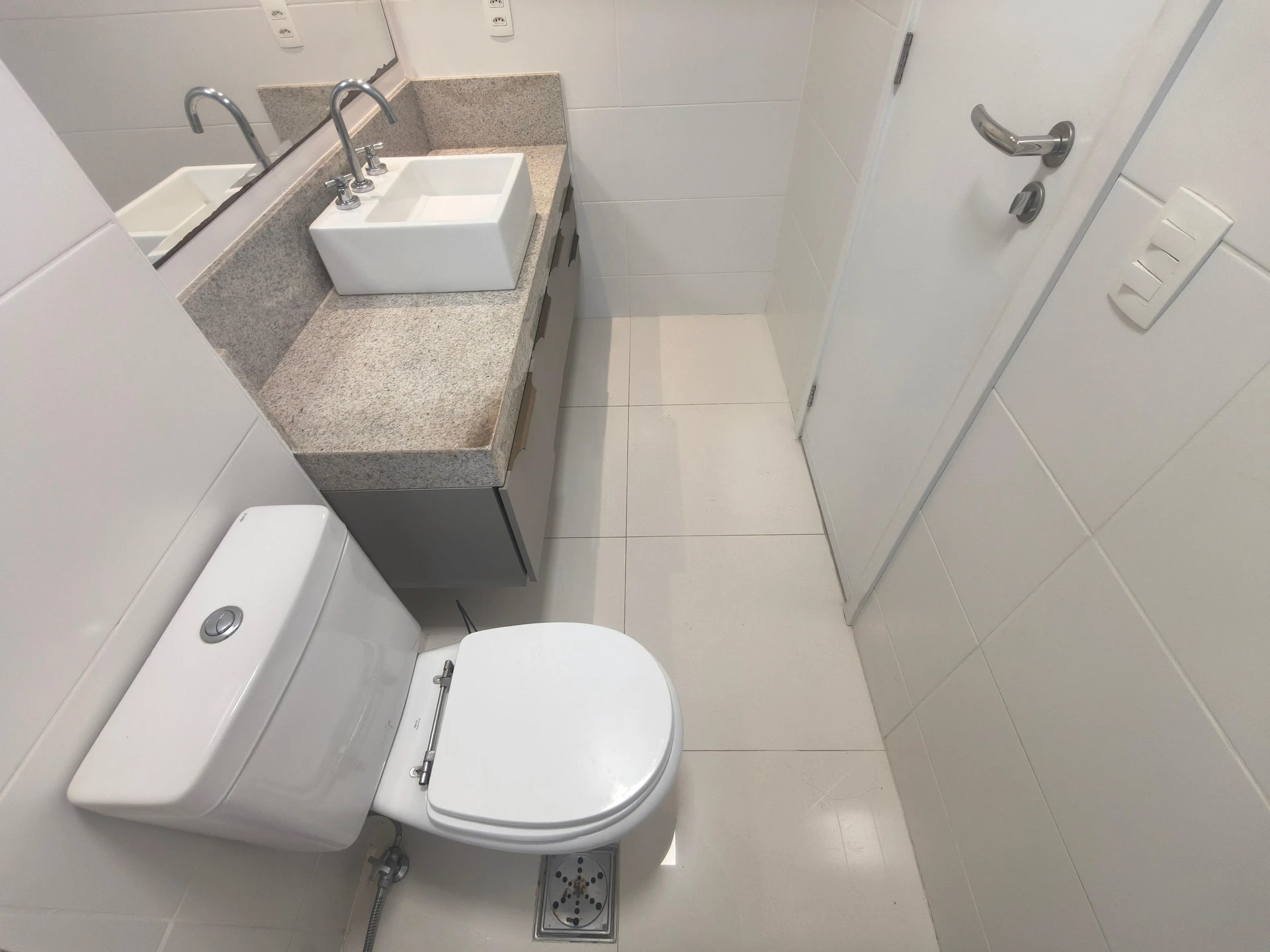 Apartamento mobiliado com 2 quartos e 3 banheiros — photo 14