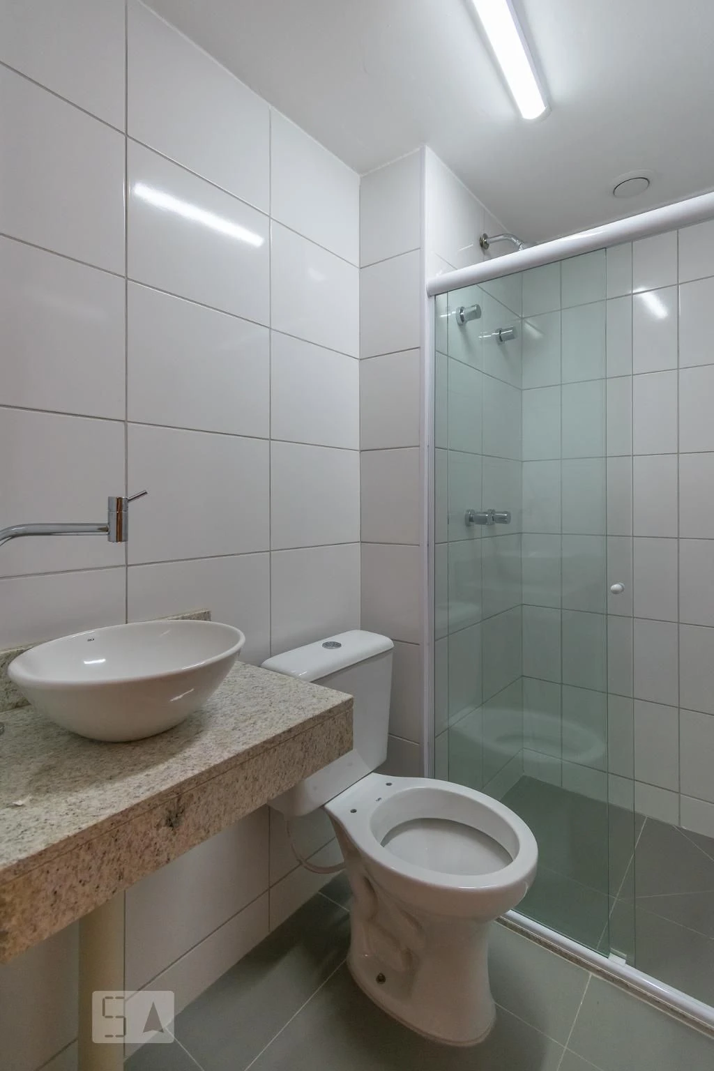 2-bedroom apartment in a building with a pool — photo 21