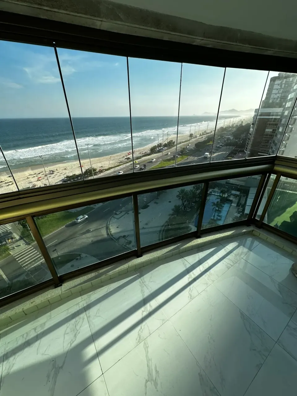 Apartamento mobiliado com 1 quarto e varanda envidraçada — photo 9