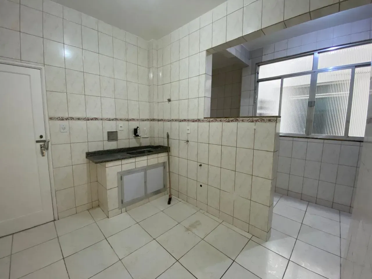 Apartment with 2 bedrooms and 1 bathroom, no parking — photo 3
