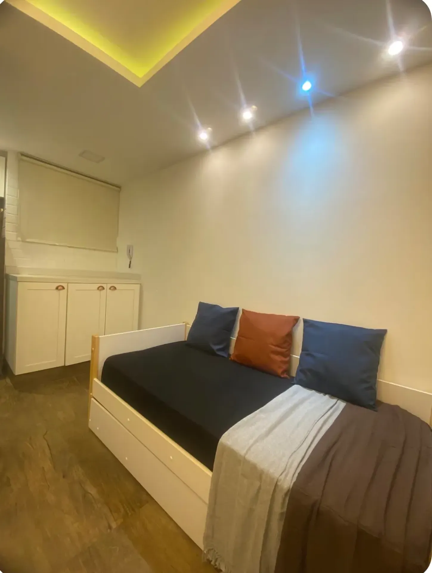 Робоче місце та 1 спальня: квартира 49 м² — photo 2