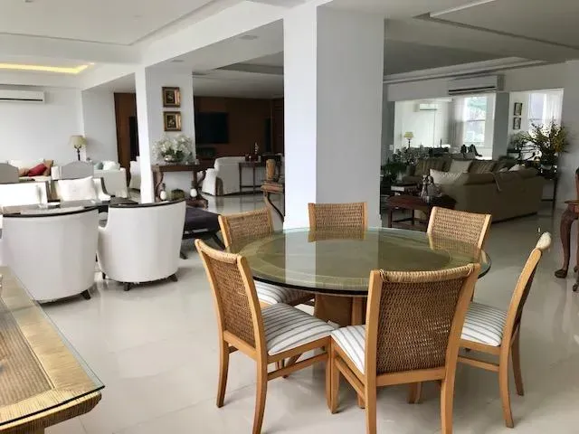 Unfurnished apartment with 3 bedrooms and 5 bathrooms — photo 15