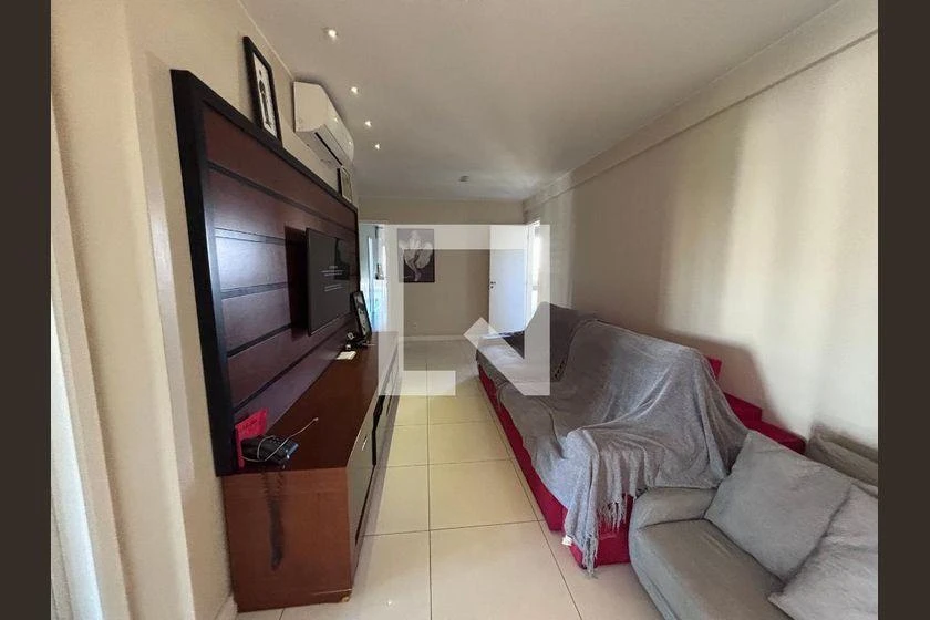 206 m² apartment with 4 en-suite bedrooms and glass balcony — photo 32
