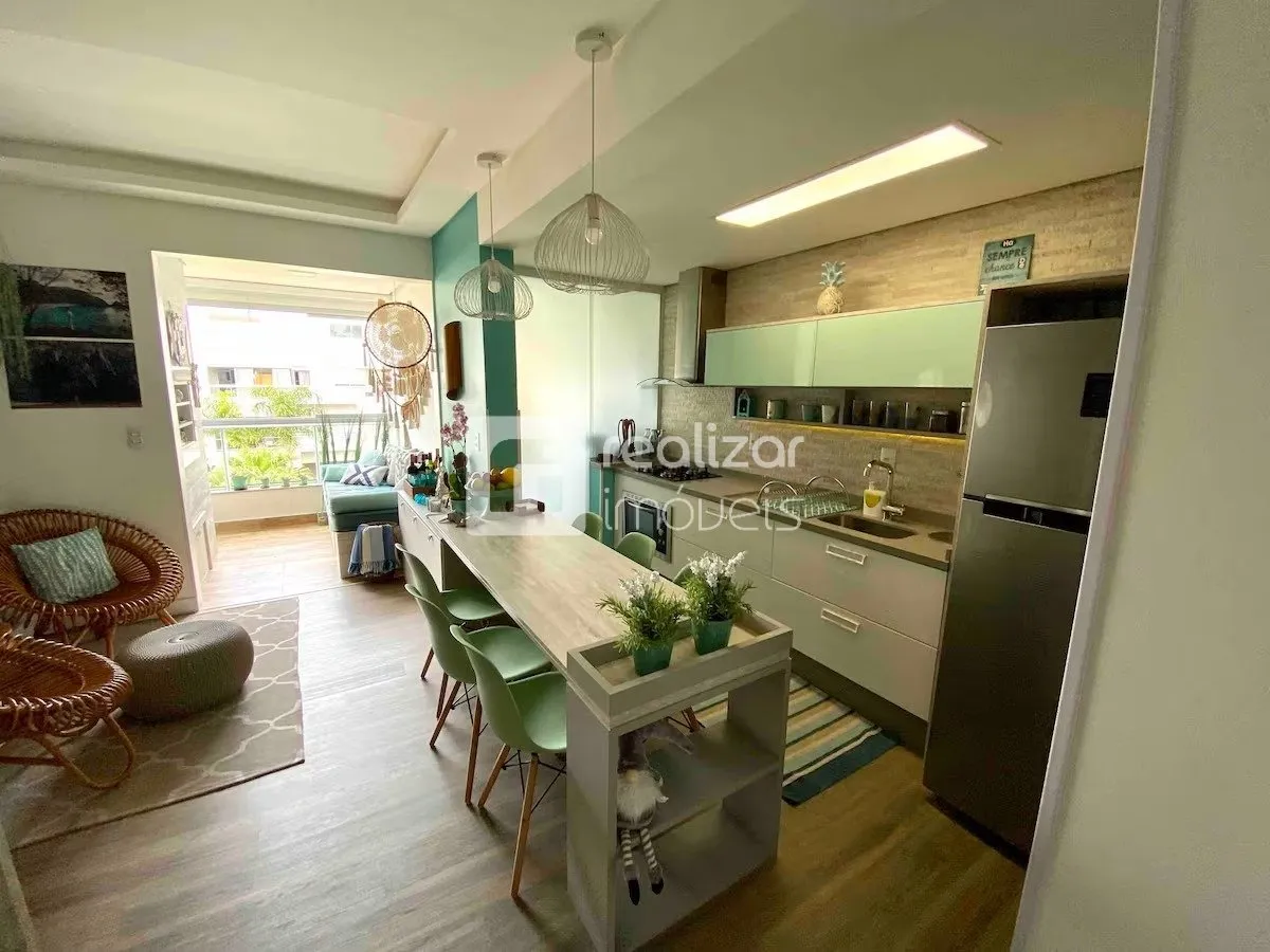 Furnished 2-bedroom apartment with private garden — photo 2