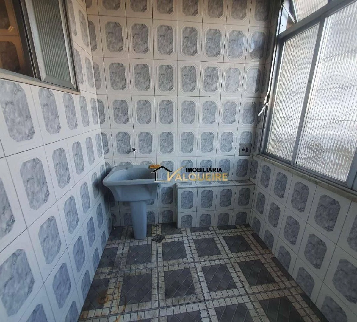 2-bedroom apartment, 60 m², no parking spot — photo 10