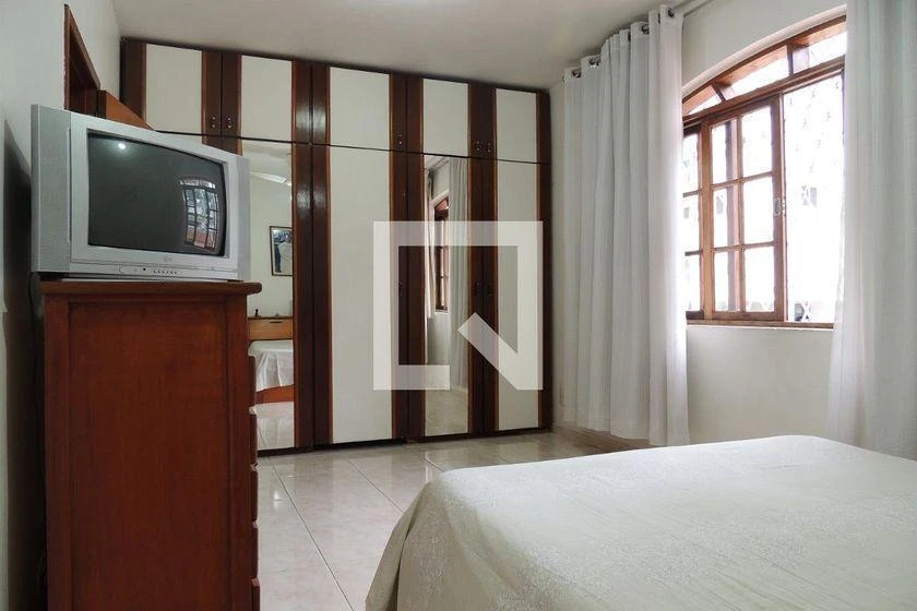 House with 6 bedrooms and shared pool — photo 23