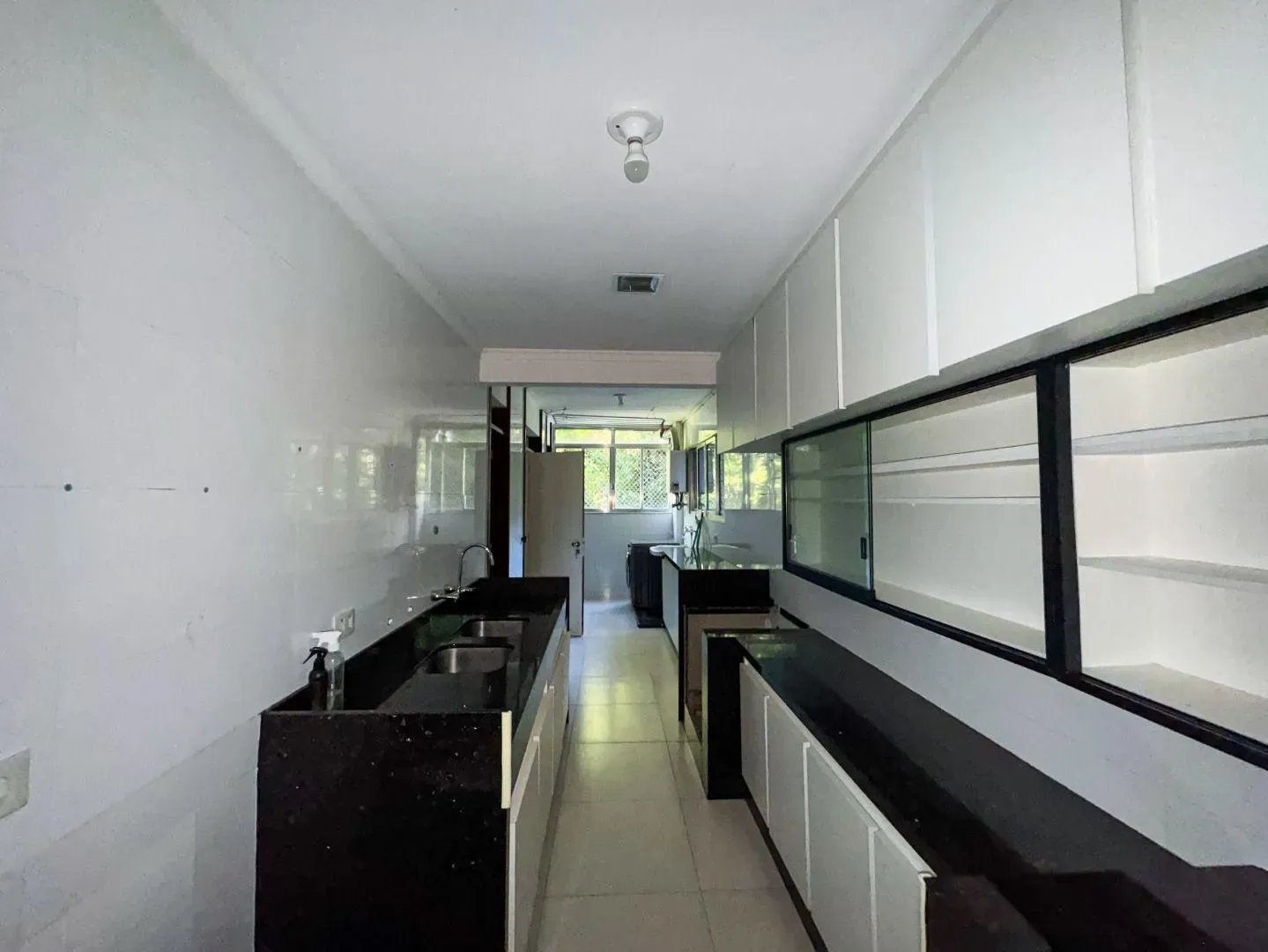 4-bedroom rental apartment with 160 m² and 3 baths — photo 29