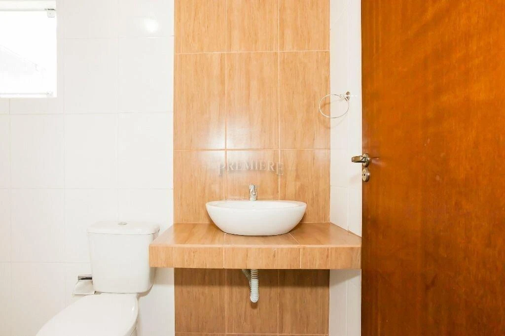 4-bedroom house with a walk-in closet in Curitiba — photo 46