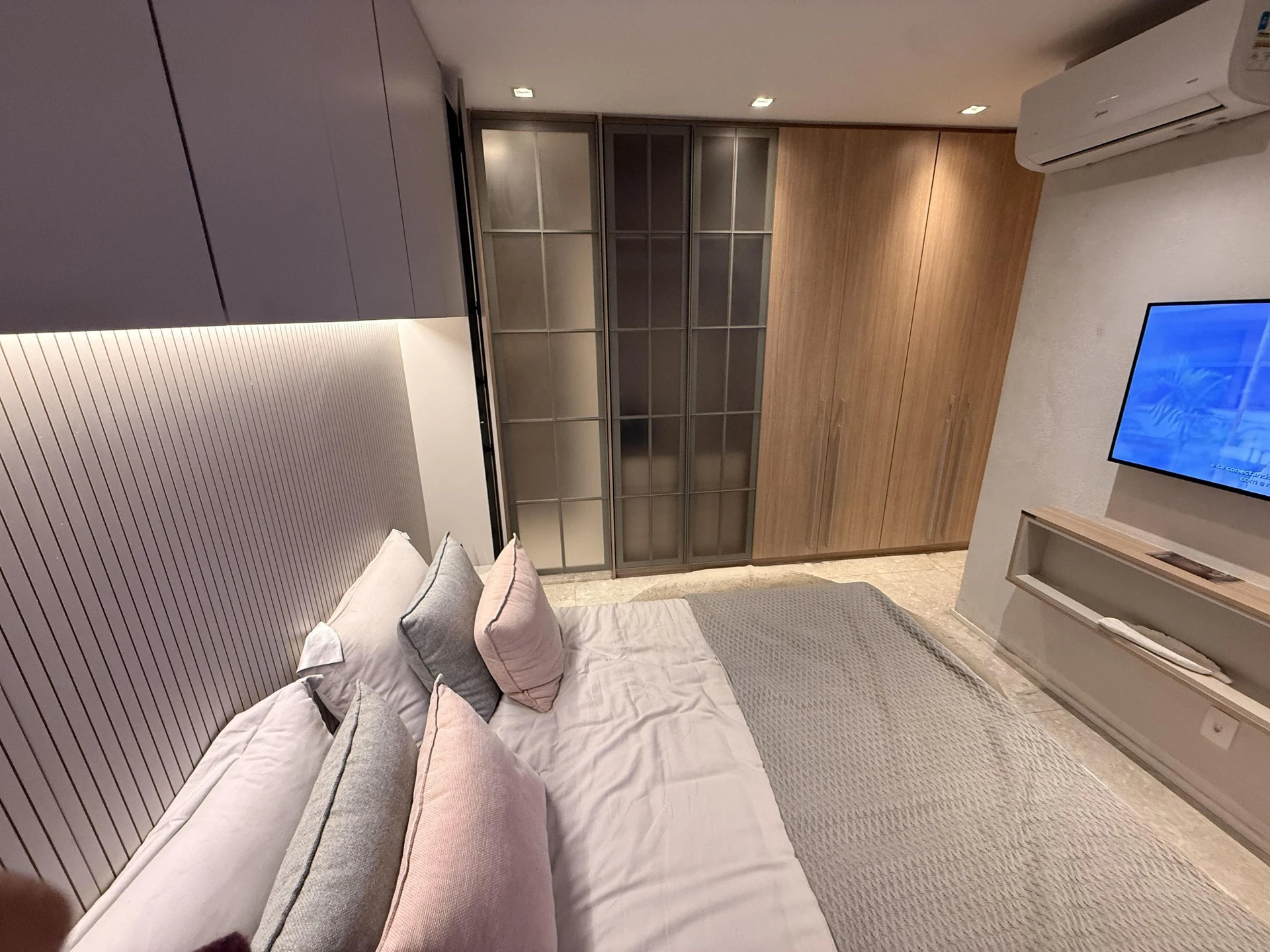 Стиральная машина и 2 спальни: квартира 79 м² — photo 3