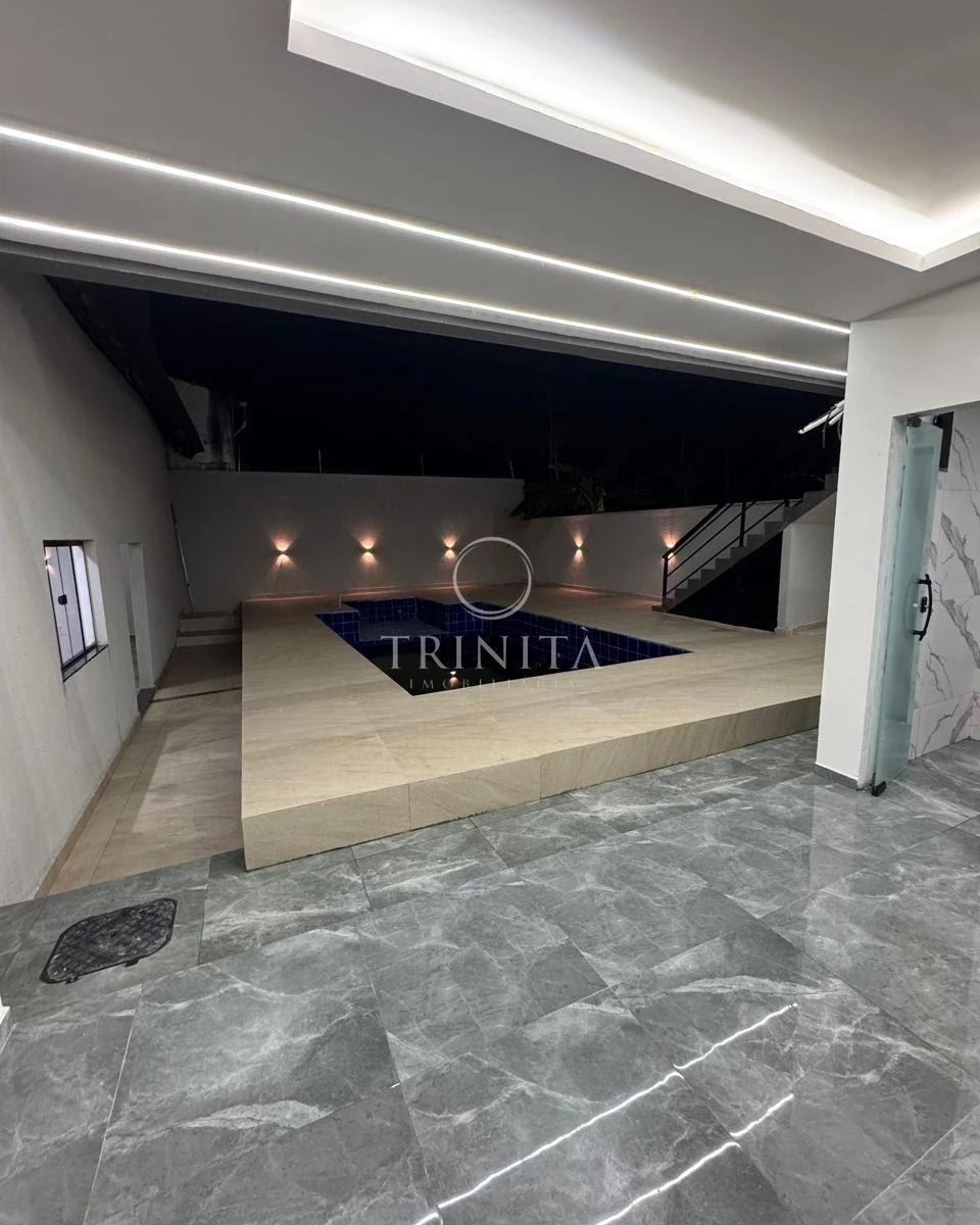 6-bedroom house, 3 with their own bathrooms, 350 m² — photo 22