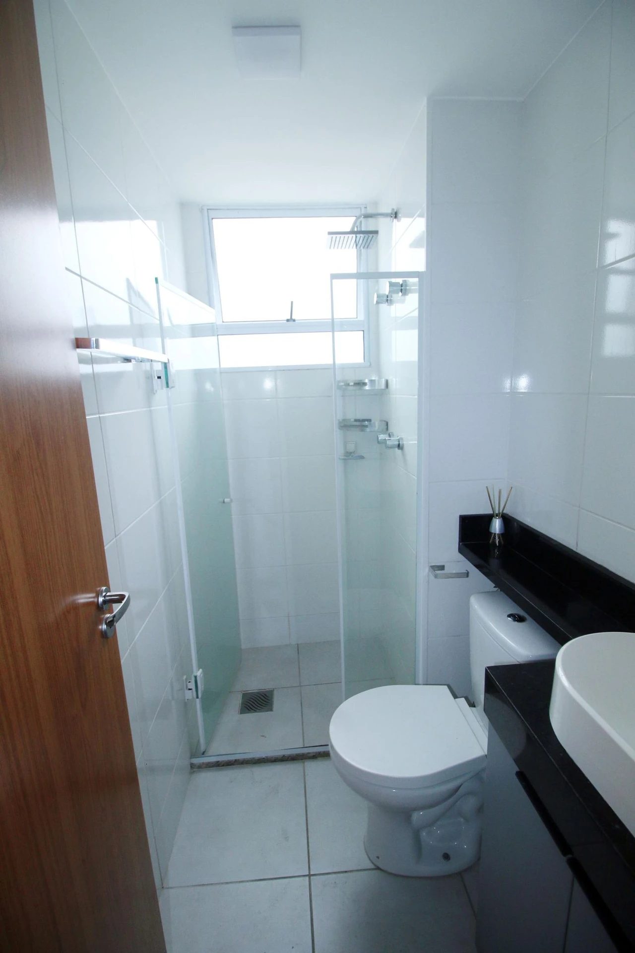 2-bedroom apartment with a mountain view — photo 6