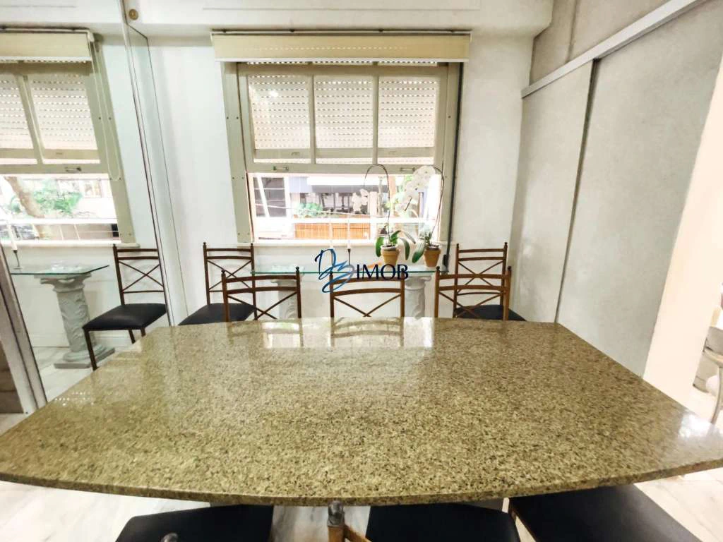 2-bedroom apartment with open-plan kitchen and balcony — photo 10