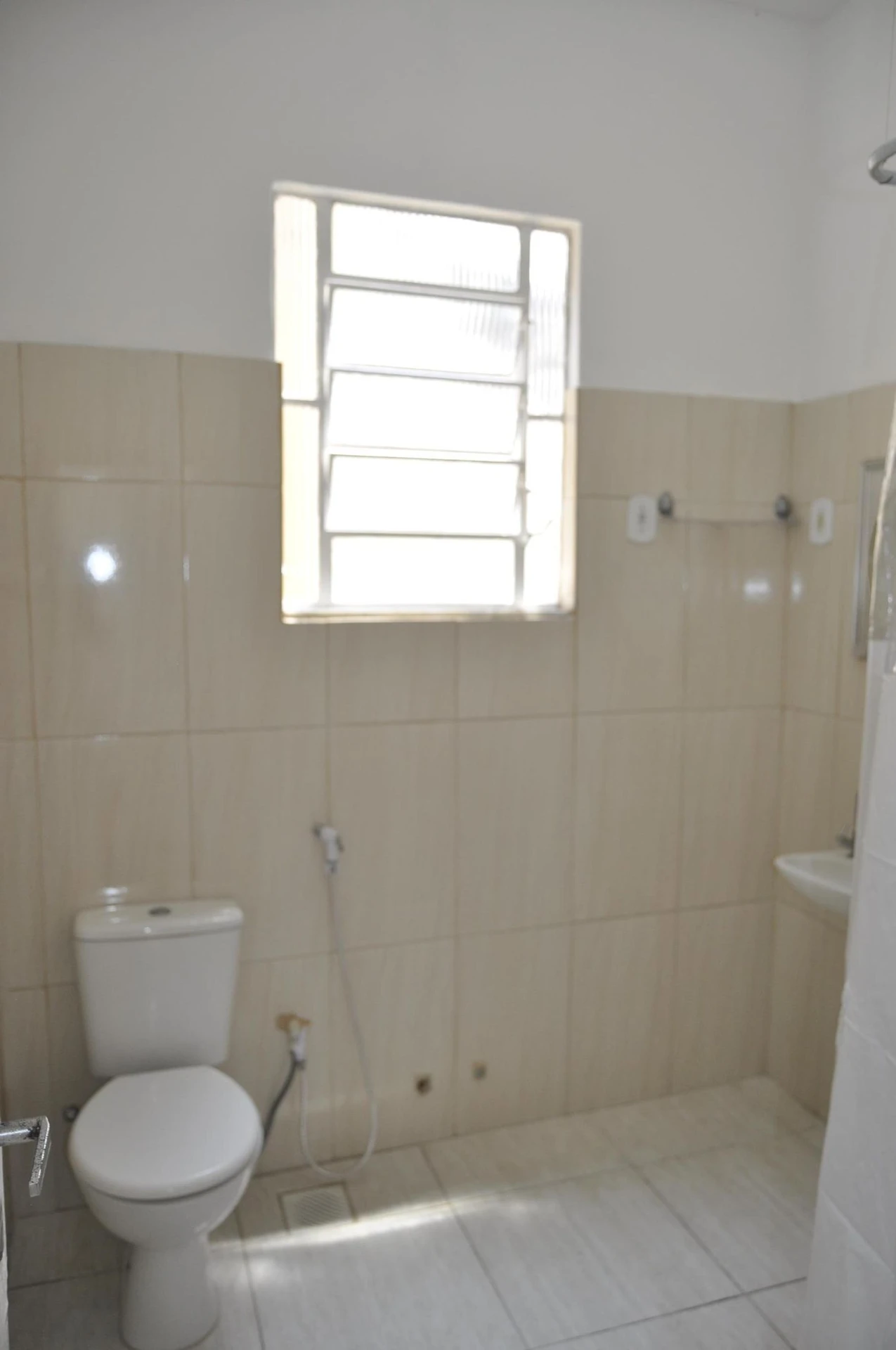 Wood or laminate floors in a 2-bedroom apartment, 85 m² — photo 14