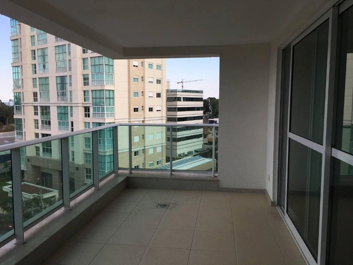 3-bedroom apartment with balcony and built-in grill — photo 4