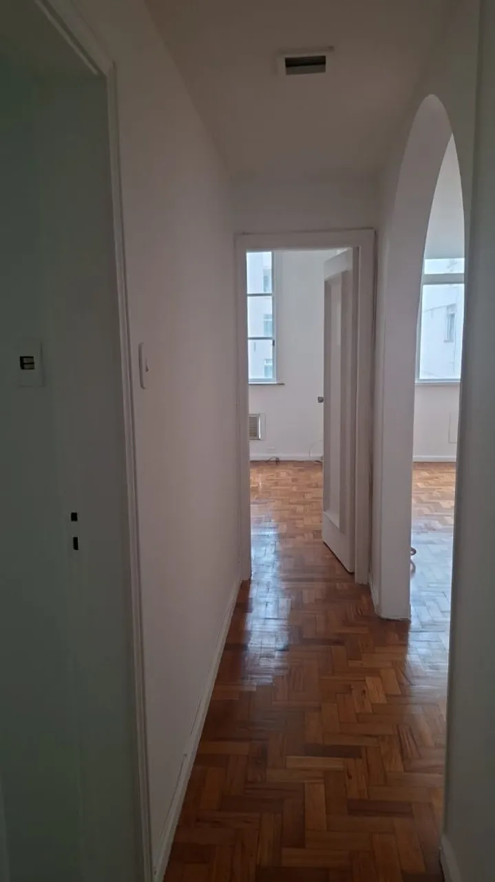 Квартира з 2 спальнями та дерев'яною підлогою або ламінатом — photo 11