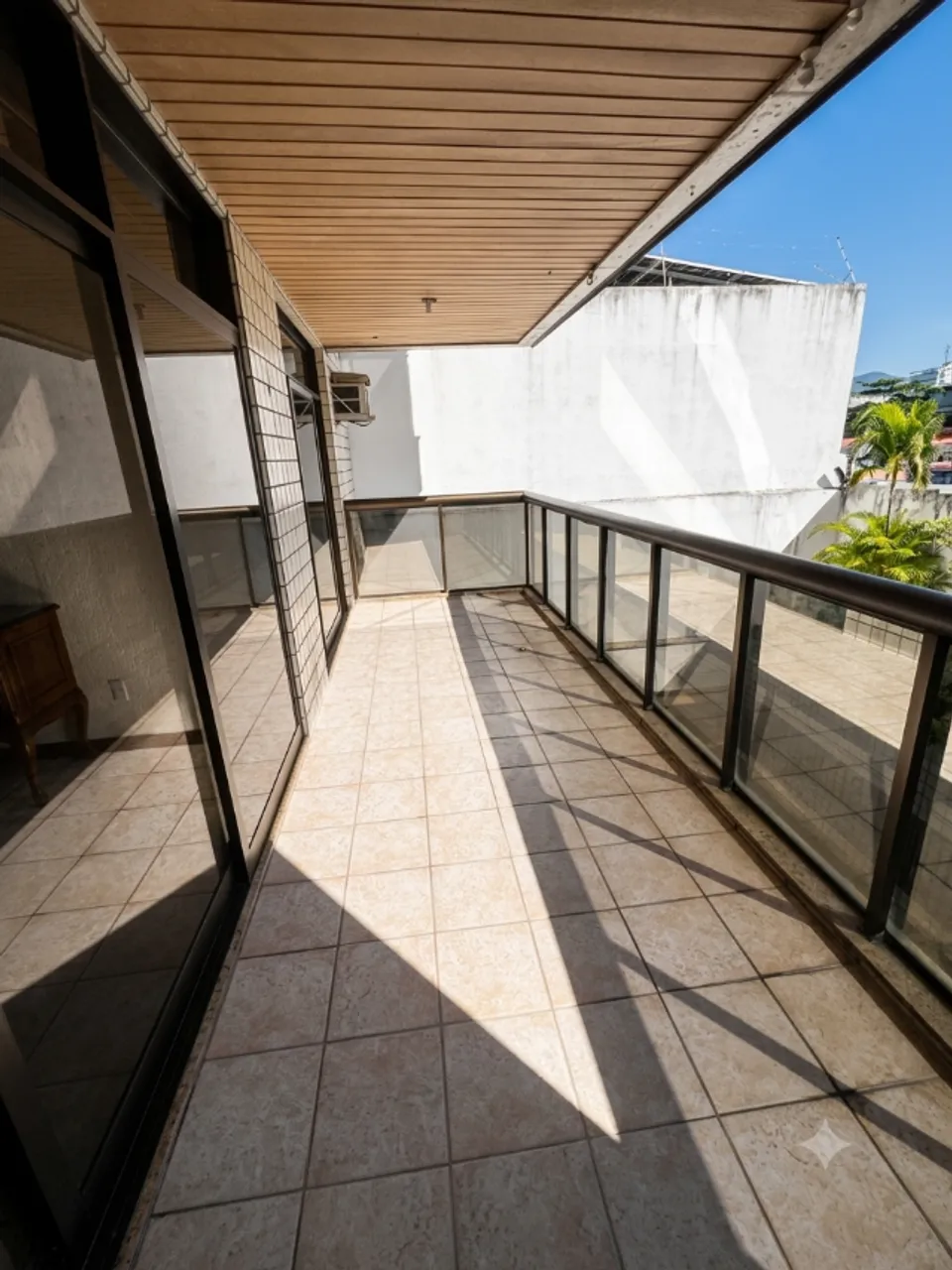 Apartamento de 3 quartos com cozinha fechada e 2 vagas — photo 3
