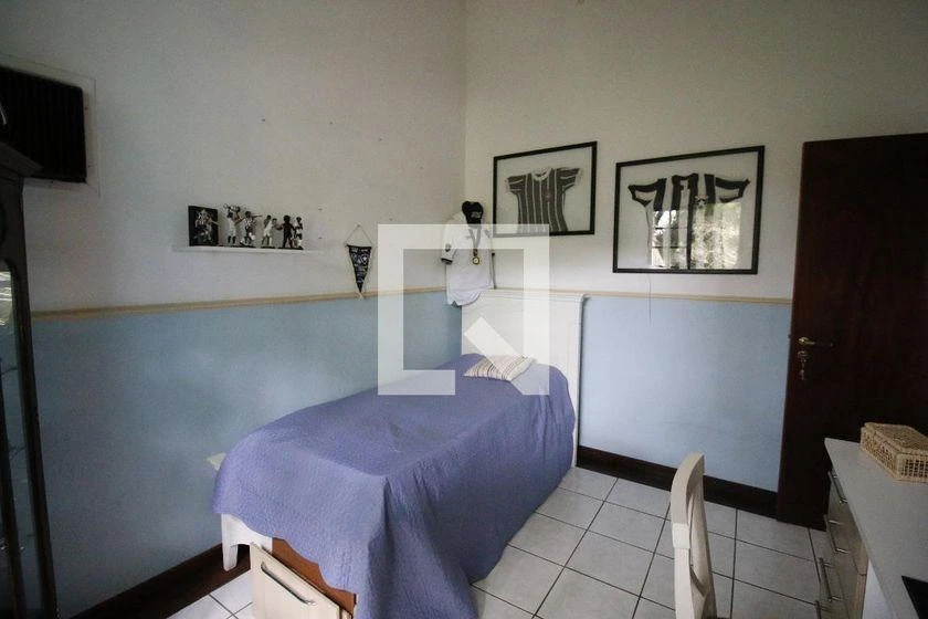Casa de 700 m² con bañera y vestidor — photo 24