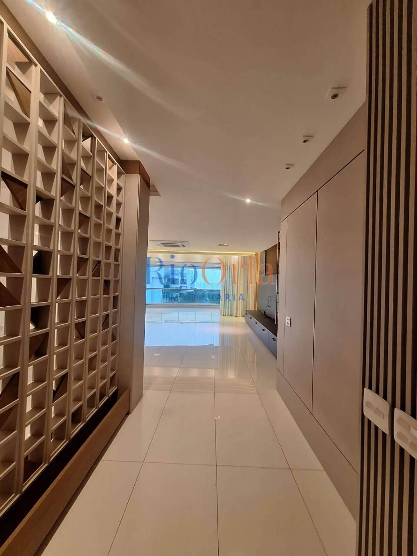 Furnished apartment with 4 bedrooms and 5 bathrooms — photo 8