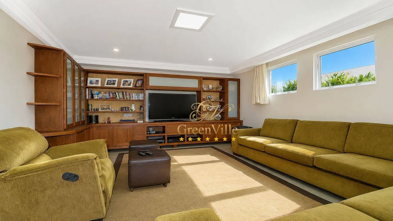 House with built-in balcony grill and 4 en-suite suites — photo 17