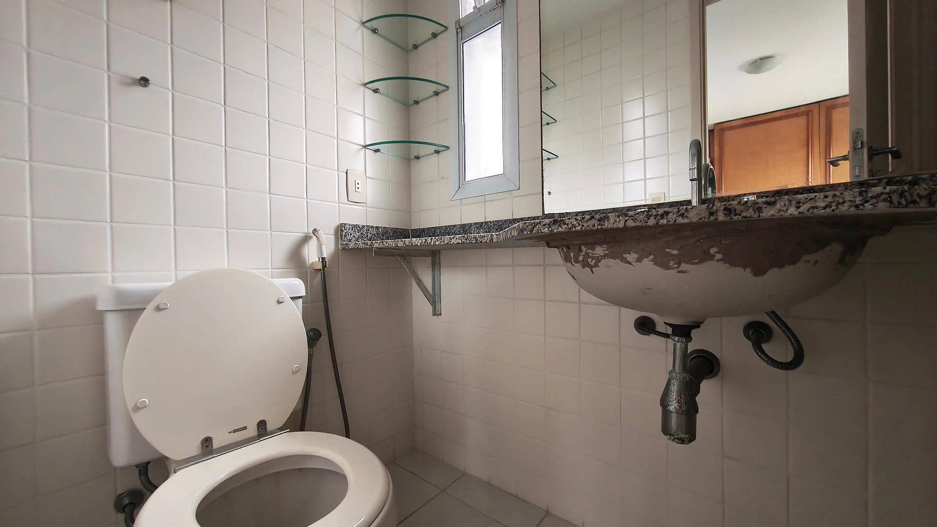2-bedroom apartment in a building with a sauna — photo 22