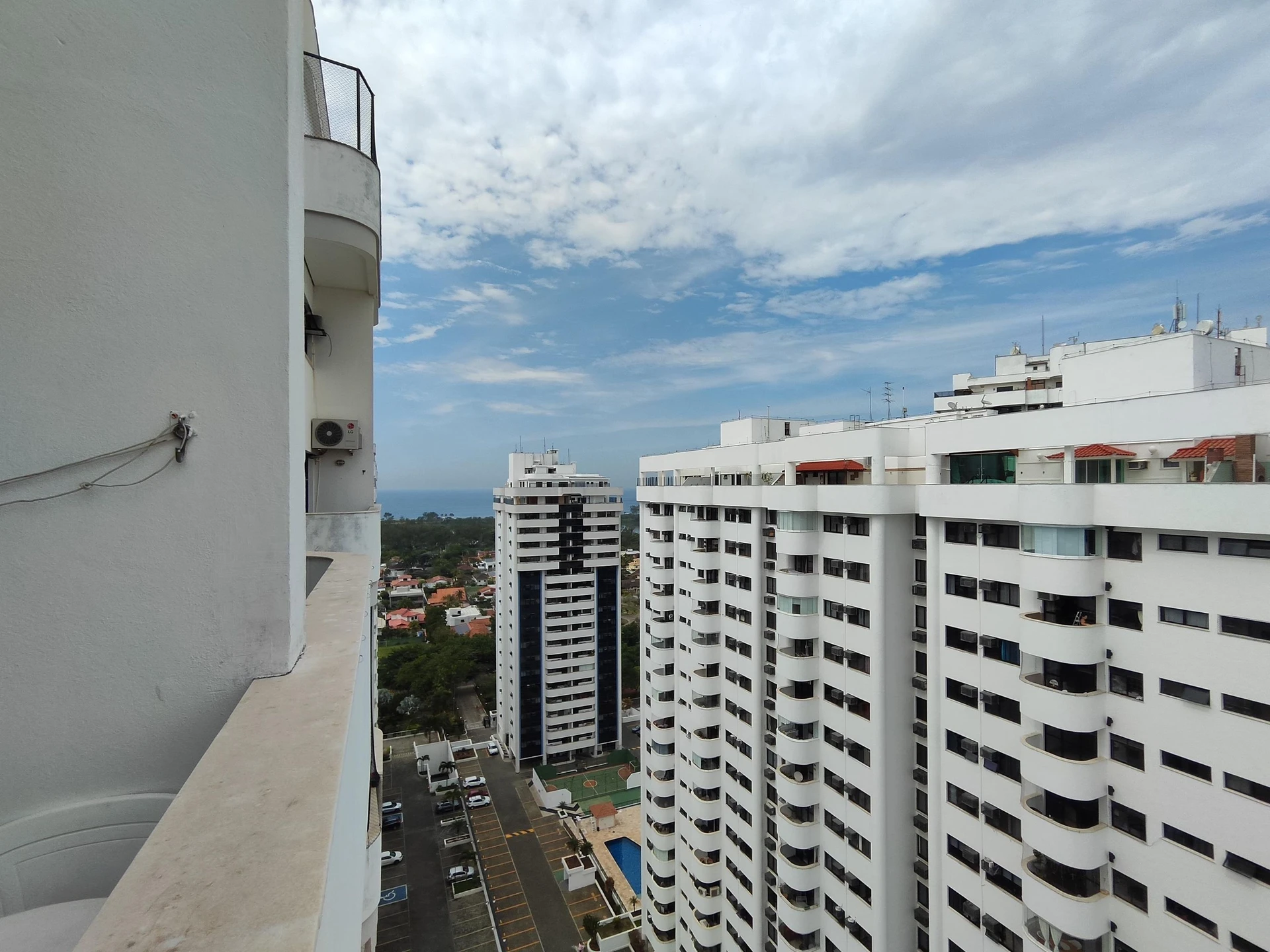 Apartamento mobiliado com 2 quartos em suíte e varanda — photo 11