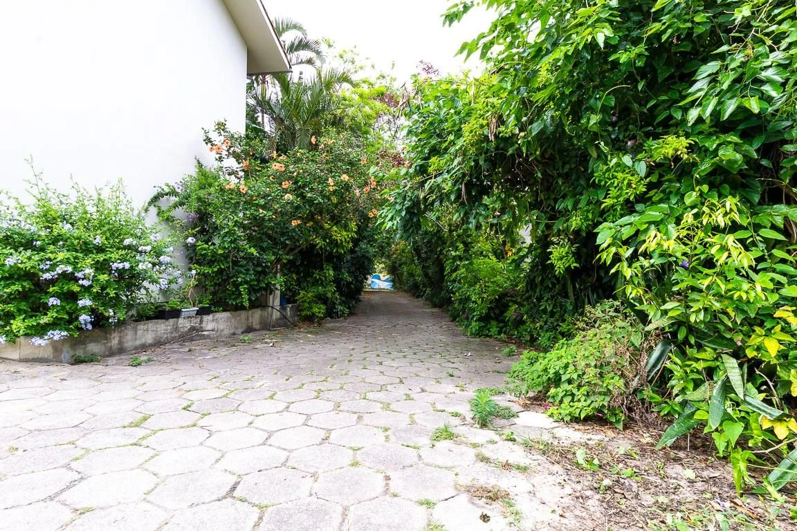 One-bedroom house with a garden in Florianópolis — photo 5
