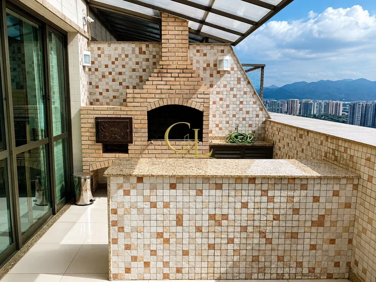 Apartamento mobiliado com 4 quartos e 4 banheiros — photo 9