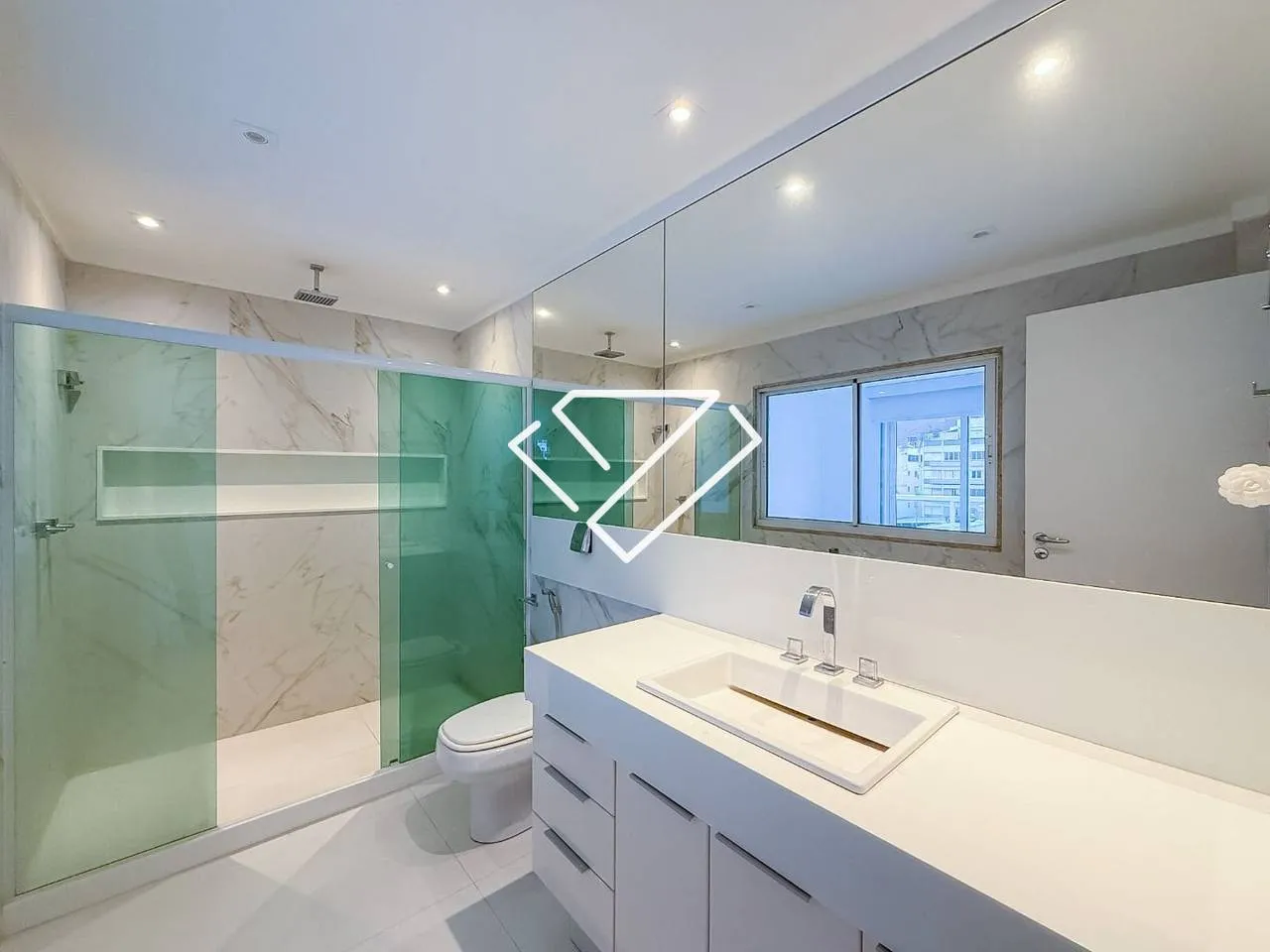 Water view in a 3-bedroom apartment, 660 m² — photo 20