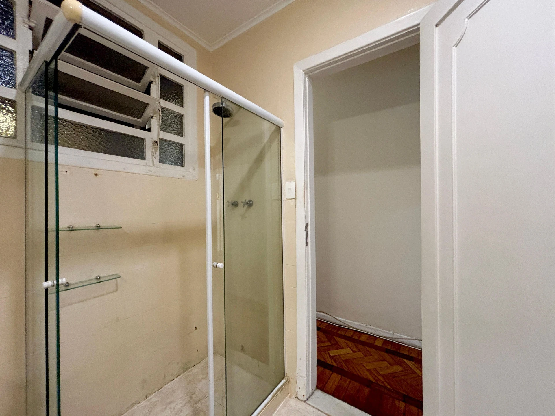 3-bedroom apartment with 2 bathrooms — photo 40